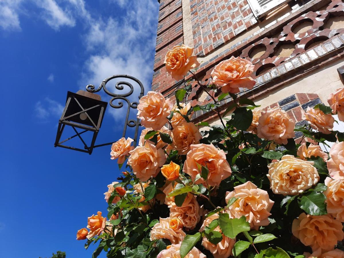 Manoir Des Tuileries Du Buisson Bed & Breakfast Verneuil d'Avre et d'Iton Exterior photo