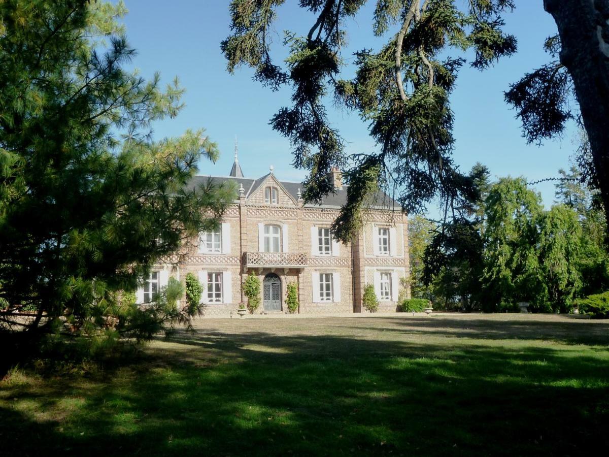 Manoir Des Tuileries Du Buisson Bed & Breakfast Verneuil d'Avre et d'Iton Exterior photo